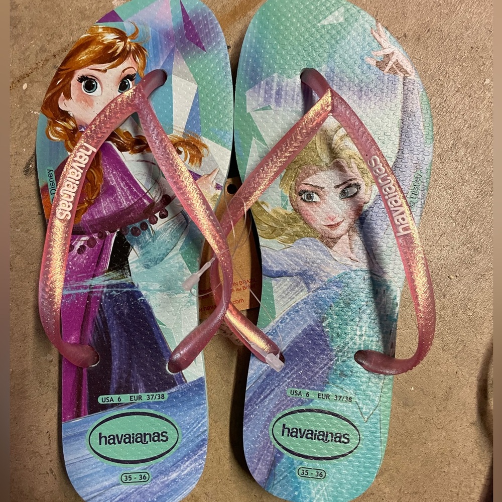 Havaianas Sandals Frozen themed. Size 6 US